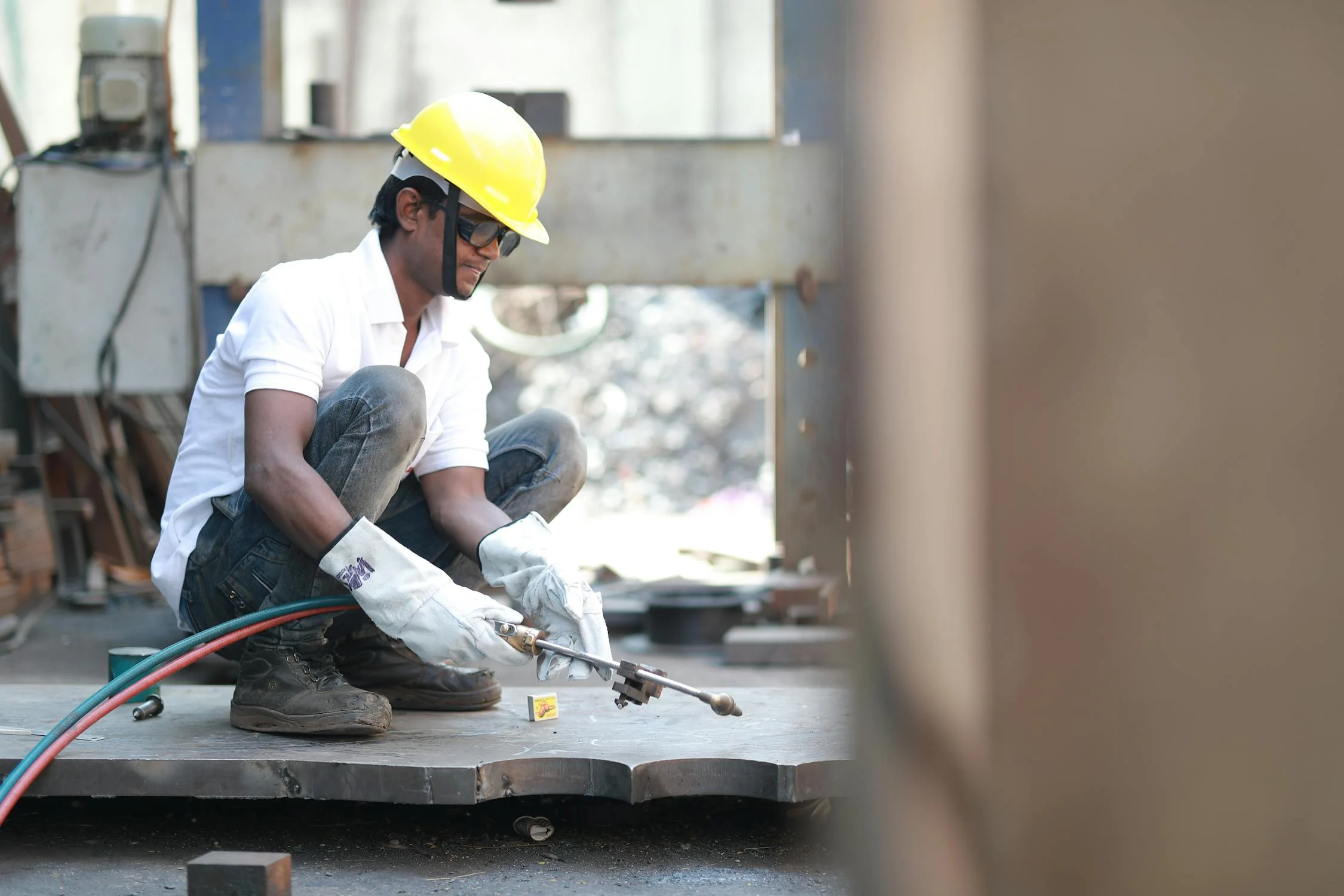 eye protection safety glasses while welding